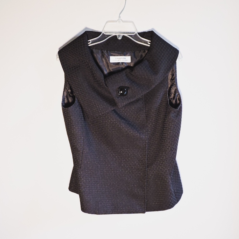 Tahari - Two-Piece Suit (Black)